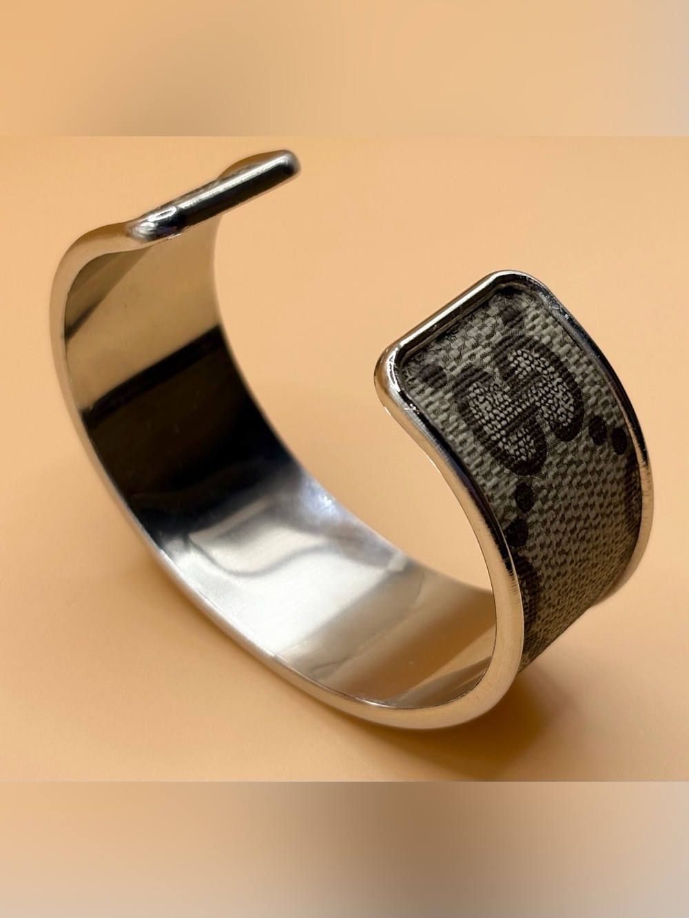 Monogram-Pattern Gray Men's Cuff Bracelet - Picture 3 of 7